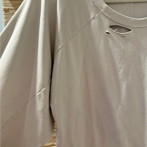 Loose fitting pullover - Picture 2 of 3